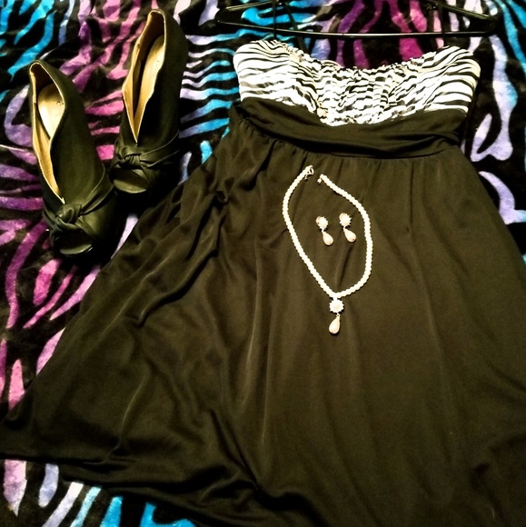 Ruby Rox dress - Picture 2 of 4